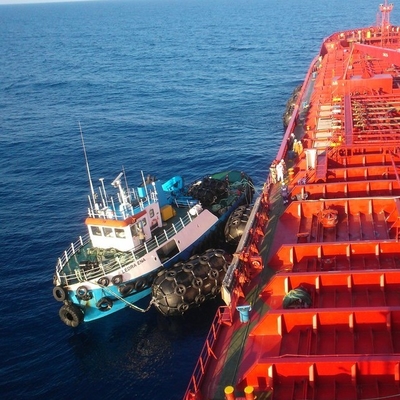 فندر شناور SGS 50Kpa Yokohama for Corvette Ship &amp; Frigate High Energy Float Fender