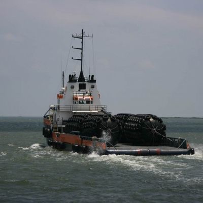 گلگیرهای لاستیکی Yokohama شناور پنوماتیک شناور 50kpa 80kpa