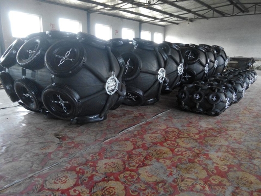 گلگیرهای شناور لاستیکی پنوماتیک دریایی 50 کیلو پاسکال با تایر هواپیما