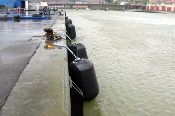 OEM مجاز Marine Boat Balloon Fender Fenders Rubber Fenders Super Supplier