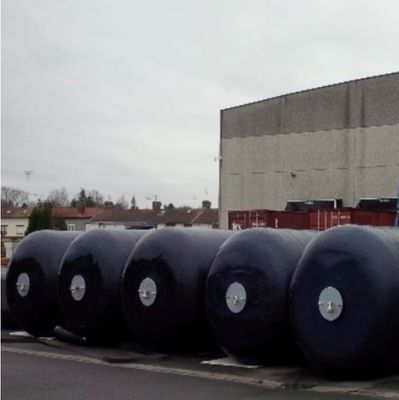 گلگیر پر شده از فوم شناور با تایر و زنجیر